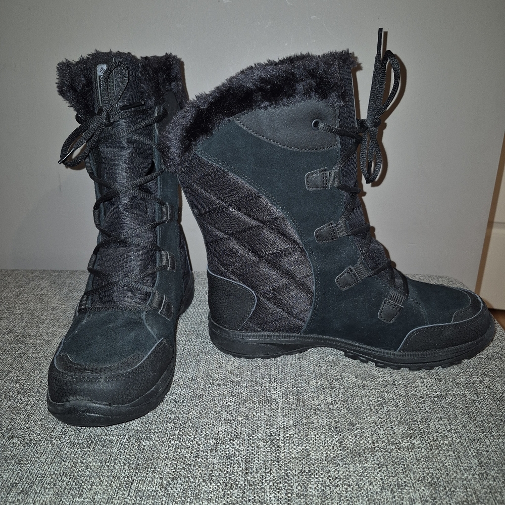 Columbia Women's Black Fur-Lined Winter Boots